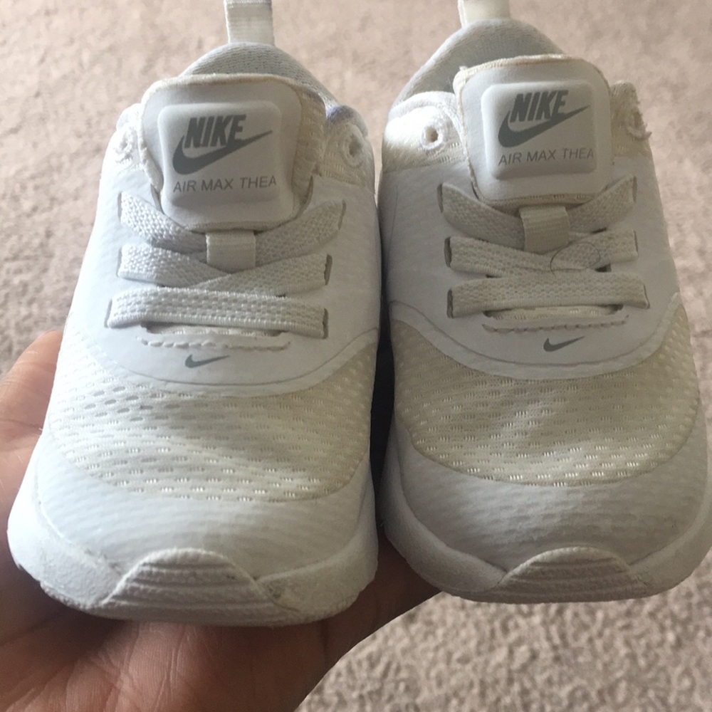 BABY NIKE SNEAKERS